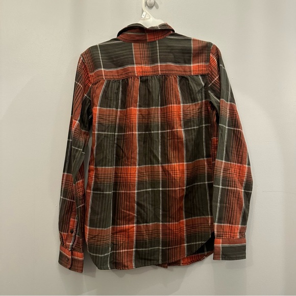 Like New Condition. Filson Button Down Flannel. Women’s Medium. - Picture 3 of 5